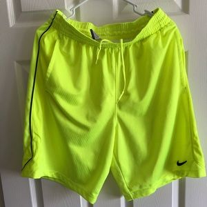 Nike Basketball Shorts size Medium